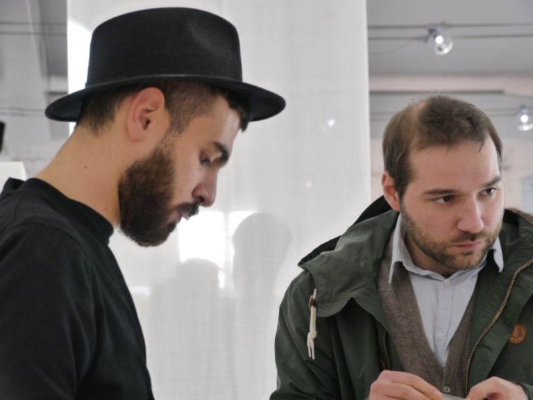 Tomaso De Luca e Simone Bertuzzi di Invernomuto Premio Furla 2013, ecco i nomi dei finalisti. E Jimmie Durham fa lo Steve Jobs: l’imperativo “Add fire” per scuotere le nuove leve del contemporaneo…