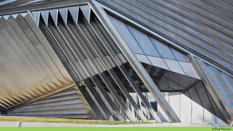 Zaha Hadid Eli and Edythe Broad Art Museum East Lansing Michigan foto Paul Warchol 1 Il nuovo Broad Museum chi poteva disegnarlo se non Zaha Hadid? Tante foto dal nuovo museo/non-museo appena inaugurato in Michigan