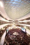 Zaha Hadid Galaxy Soho Pechino lopening 2 Pensato–disegnato-realizzato, tutto in 30 mesi. Può accadere solo in Cina: ecco le immagini del Galaxy Soho, l’ultimo gioiello di Zaha Hadid a Pechino