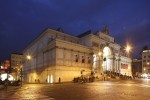 esterno notte Il Palazzo delle Esposizioni è in vendita? Macché!