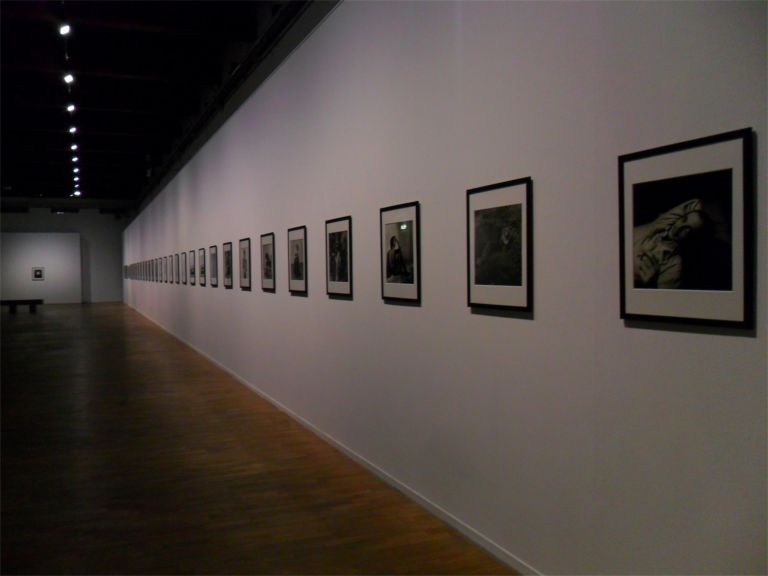 16. Veduta di sala Peter Hujar Eros e Thanatos. Dalla New York underground a Modena