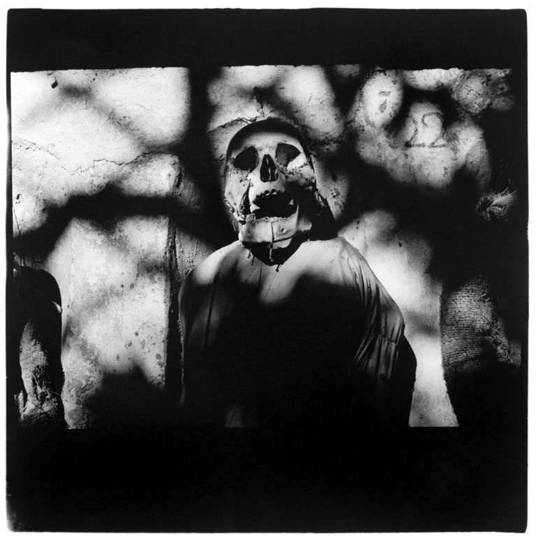 3. Peter Hujar Palermo Catacombs 1 1963 gelatin silver print copyright The Peter Hujar Archive LLC courtesy Pace MacGill Gallery New York Eros e Thanatos. Dalla New York underground a Modena