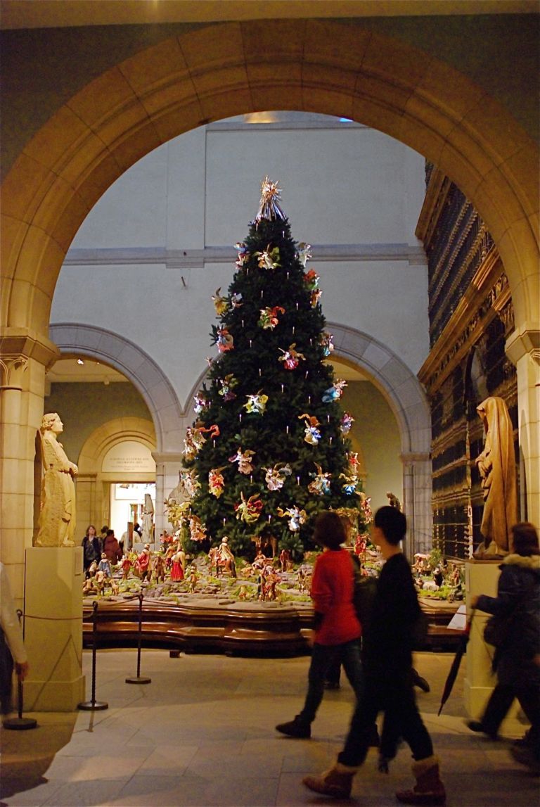 Albero di Natale al MET Feste al museo. Cosa offre New York