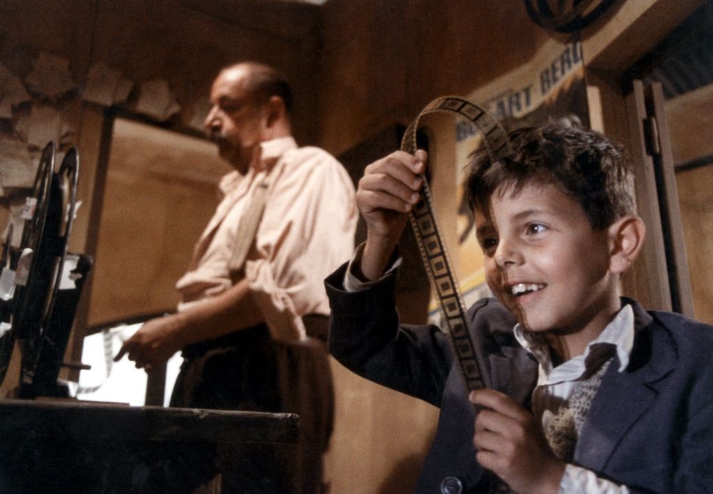 Sky Arte Updates: “Nuovo Cinema Paradiso” compie venticinque anni. Mostra a Los Angeles per il capolavoro di Tornatore, con omaggi a Sciascia e Fellini