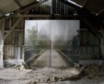 Noemie Goudal Les Amantes Promenade 2009 Lightjet courtesy of Project B Gallery Noemie Goudal: il paesaggio nel paesaggio