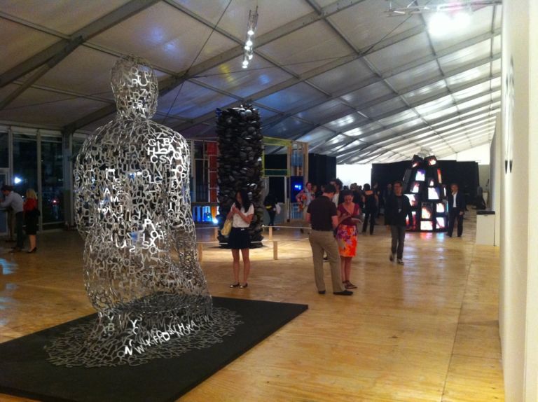 Scope Art Fair Miami 2012 5 Miami Updates: giovane ed ecumenica, una fiera da cinque continenti. Ecco le prime immagini degli allestimenti di Scope…