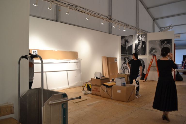 Scope Miami 2012 il backstage 11 Miami Updates: si entra nel vivo dell’art week. Nell’attesa siamo andati a vedere come si prepara una fiera come Scope: tutto nella fotogallery…