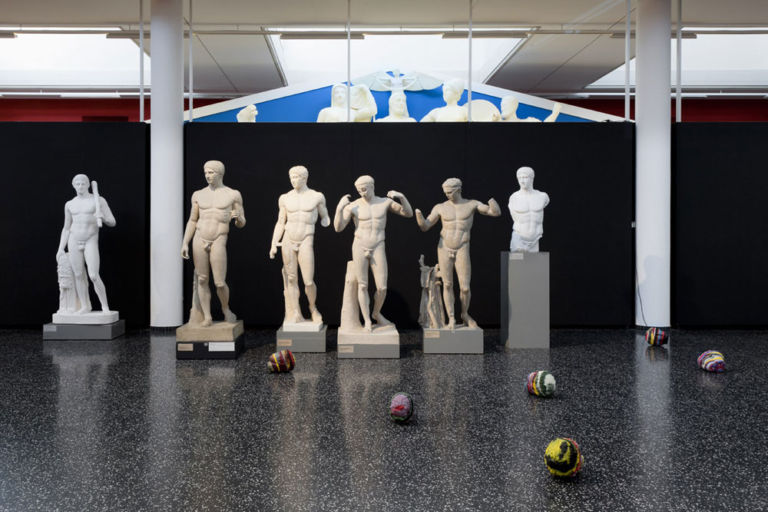 Skulpturhalle Basel 5 Oliver Laric si porta a casa il succulento premio Commission to Collect della Contemporary Art Society. Giovani artistar crescono, in UK. Grazie alla ribalta di un art prize