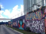 Wynwood Wall Miami 2012 18 Miami Updates: mille foto di una città diventata grazie ad una operazione intelligente capitale mondiale dei graffiti. Ciò che in Italia è ancora vandalismo, a Wynwood è strumento di riqualificazione urbana