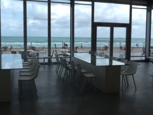 Miami Updates: sarà la nuova fiera dell’anno durante l’Art Basel Week? Forse, ma sicuramente Untitled sarà ospitata nella tensostruttura dell’anno. Qui le foto, ocean view