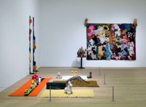 Mike Kelley, la retrospettiva più attesa dell’anno