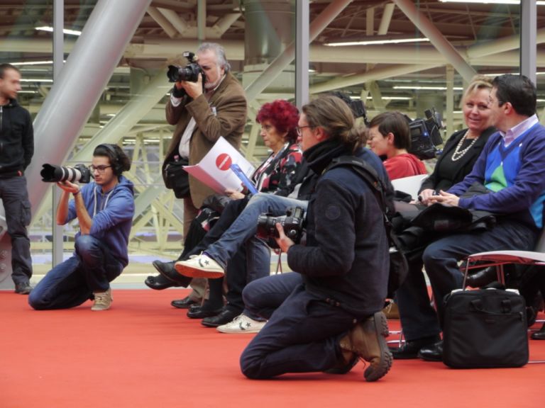 Fotografi per Wilson Bologna Updates: il Macbeth secondo Bob Wilson intriga Arte Fiera. Con la chiacchierata via skype, da un capo all’altro dell’oceano, tra l’artista e Achille Bonito Oliva