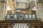 Il cantiere di restauro allestito nella Basilica di S. Maria Maggiore. Ph Nello Camozzi 27 metri quadrati di pittura, da incontrare vis-à-vis. A Bergamo restauro live per “Il passaggio del Mar Rosso” di Luca Giordano: ecco le straordinarie immagini