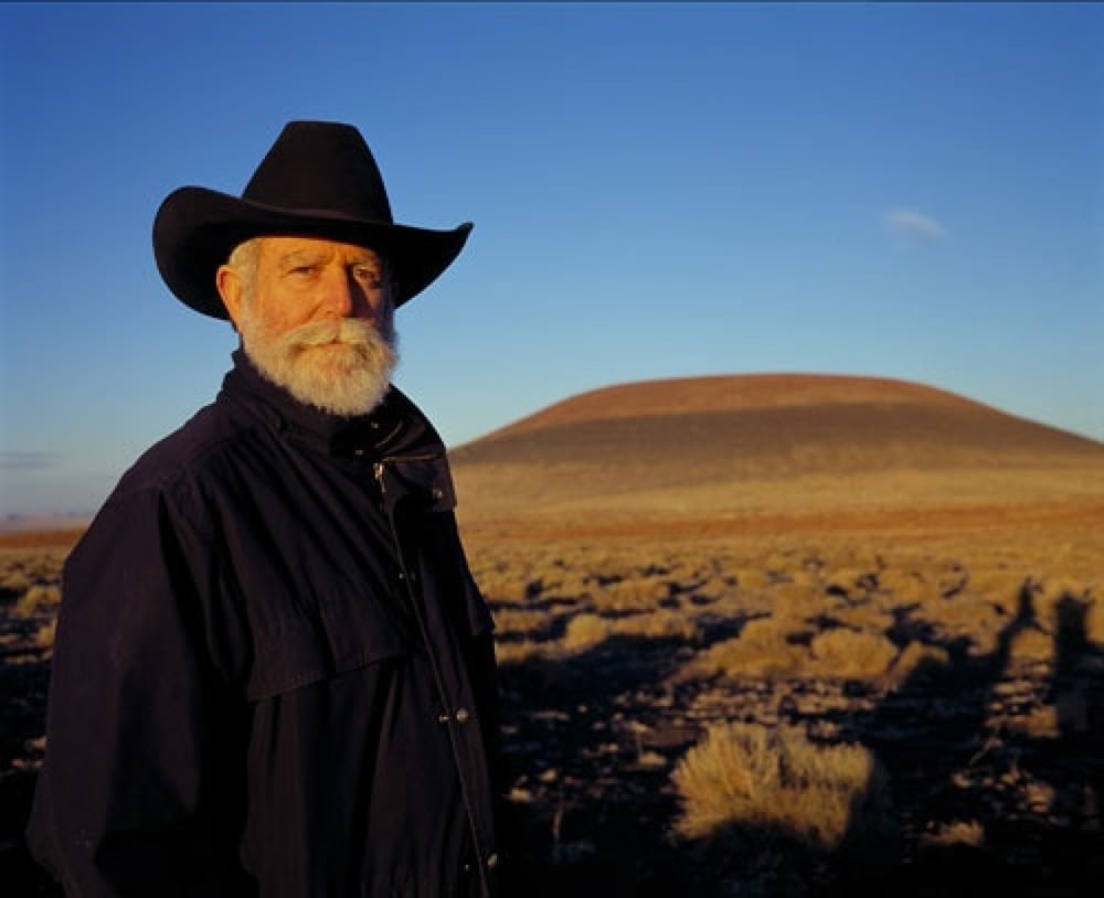 Obama incorona James Turrell con la National Medal of Arts, premio con cui gli Stati Uniti riconoscono i loro artisti più importanti