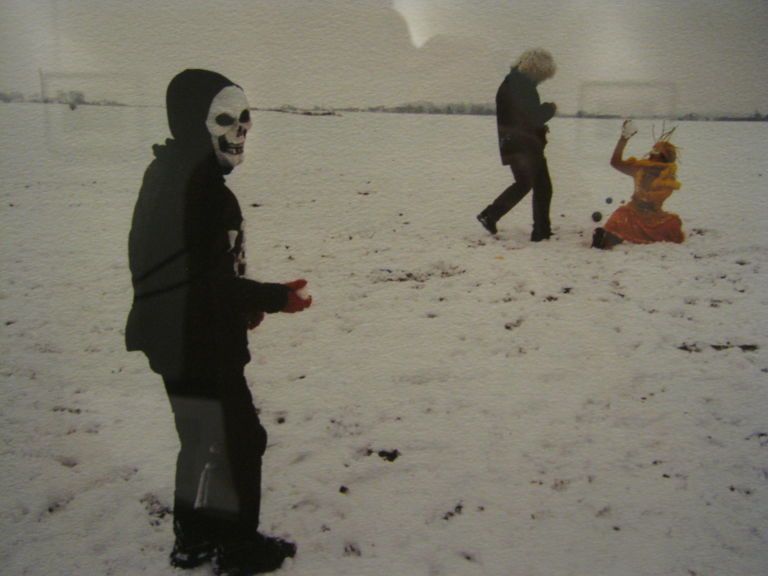 MARKETA LUSKACOVA Boy in death mask with snowball 2009 Tempo, memoria, ripetizione. Photo50 si ritaglia uno spazio di ricerca, nella London Art Fair in corso a Islington: e noi vi facciamo vedere le immagini