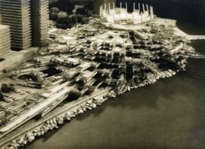 Monacopolis, la città visibile e la città invisibile