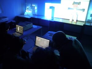 Da un workshop all’altro, aspettando il Video Sound Art Festival. Alla Scuola di Cinema e Televisione di Milano si impara videomapping: suggestioni urbane raccolte e proiettate su tele 3D