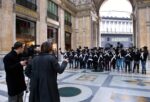 Monica Biancardi backstage spot Verdi foto Francesco Squeglia 7 Un’artista, mille lire e un ritratto di Boldini. A Napoli il Teatro San Carlo celebra Giuseppe Verdi con una performance “corale” di Monica Biancardi: tante foto nella gallery…