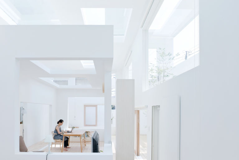 Sou Fujimoto House N 2008 Oita Japan © Sou Fujimoto Architects Photo Iwan Baan Un nuovo Serpentine Gallery Pavillion. Sou Fujimoto progetta una struttura evanescente, fusa col paesaggio. Armonie di bianchi e verdi, nei Kensington Gardens di Londra