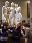 francesca castellani "Buontemponi al Museo" ecco tutte le foto della nostra seguitissima rubrica su Facebook. Visitatori allegri che fanno gli scemi di fronte ai quadri. Ogni tanto facciamocela una risata, su