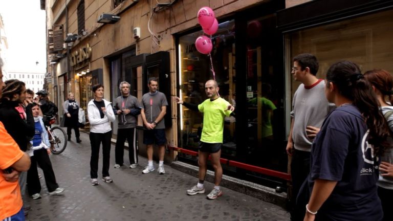 47 Una mobile app per trovare eventi e mostre a Milano. La lancia that’s contemporary, con una performance urbana: maratona podistica, alla scoperta di opere e luoghi