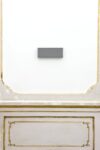 AC 2008 horizontal 135x36cm copia “Come quando si pittura una porta”. Alan Charlton a Napoli