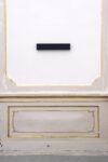 AC 2008 horizontal 9x54 copia “Come quando si pittura una porta”. Alan Charlton a Napoli
