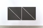 AC 2012 right angle triangles 4 parts 171x359.5cm A copia “Come quando si pittura una porta”. Alan Charlton a Napoli