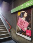 Affordable in metro Milano Updates: “Get art, not fuel” invita la Affordable Art Fair. Campagna promozionale sui mezzi pubblici di Milano all’insegna dei consigli per gli acquisti; perché spendere denaro in arte è meglio della psicanalisi