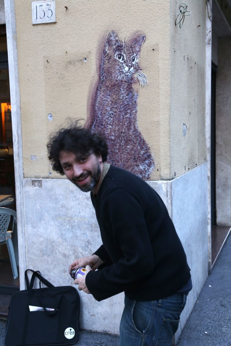 C215 Mea culpa Wunderkammern Roma foto Marco Marchesi 1 Per strada, e in galleria. A Roma Wunderkammern porta un nuovo street artist internazionale, C215: qui l’anteprima fotografica