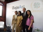 Da sinistra Anna Zegna Tasneem Mehta Gildo Zegna e Reena Kallat Una ragnatela fra Italia e India. Inaugurata a Mumbai l’opera di Reena Kallat per il progetto ZegnArt Public: qui ci sono immagini, video e intervista all’artista