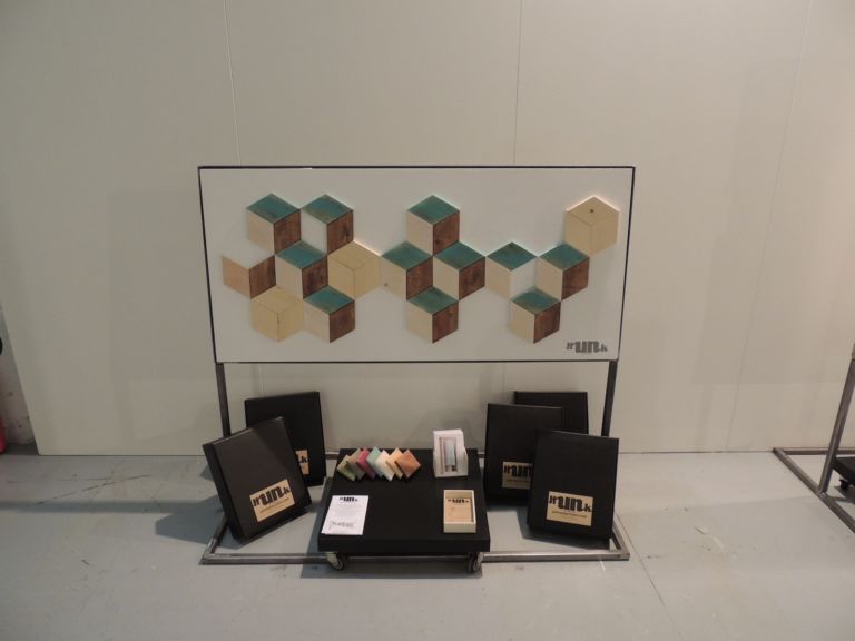 Johnny Hermann HUNKmq Milano Updates: allo stand dell'Affordable Design Project pochi pezzi, grandi nomi e prezzi piccoli. Con un bel po’ di idee giovani e molto creative