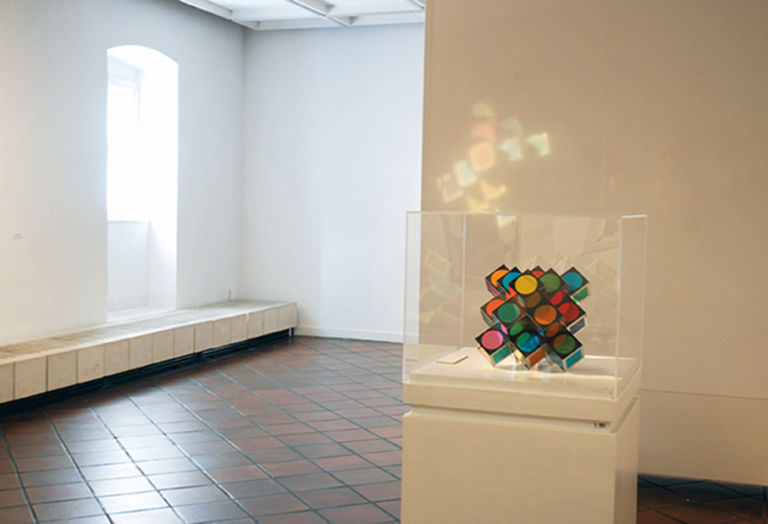 NEO GEO POST Victor Vasarely veduta della mostra presso il Vasarely Múzeum Budapest 2013 Parallelismi nell’arte cinetica dell’Europa centrale