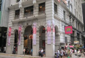 Sbarcare a Hong Kong con le carte in regola. Come la galleria Lehmann Maupin, che si presenta con una sede griffata Rem Koolhaas