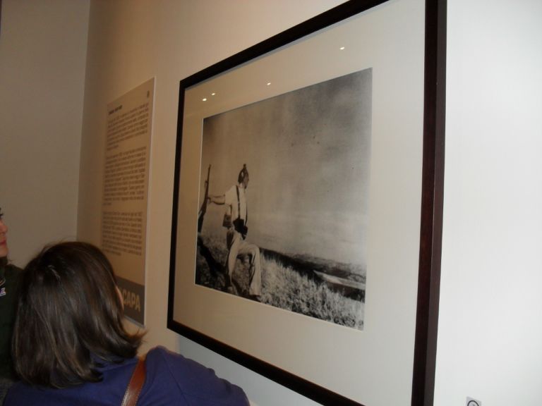 SDC15065 1280x960 “I negativi del D-Day? Cancellati”. Retroscena dalla mostra torinese su Robert Capa a cento anni dalla nascita: a raccontarli John Morris, primo direttore della Magnum