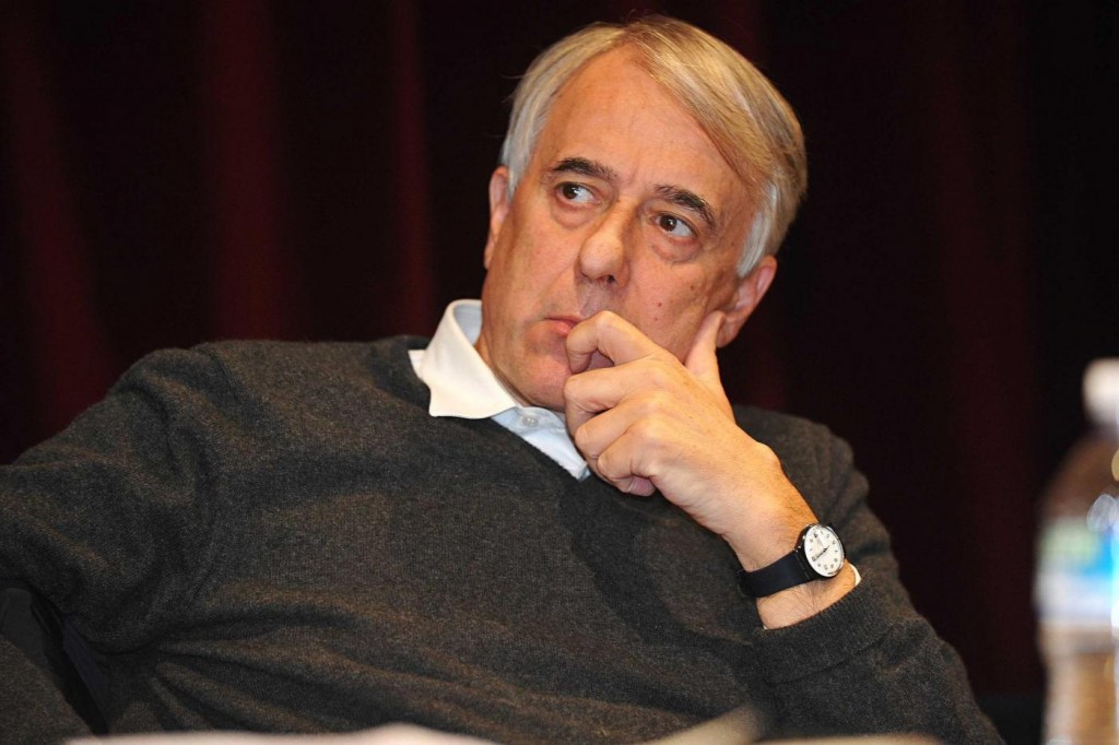 Licenziare Stefano Boeri? Ho fatto bene, lo dicono i sondaggi. Parole del neo-plebiscitario Giuliano Pisapia, che risponde così alla petizione dei big internazionali