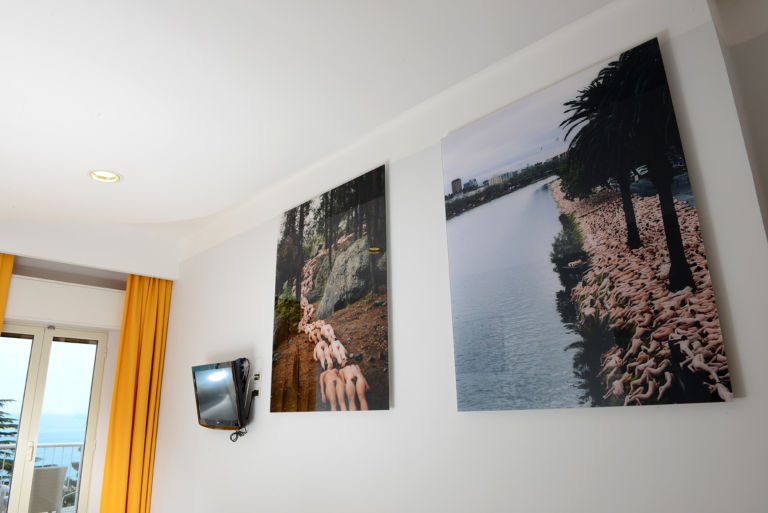 814 In vacanza con l’arte, a Sorrento. L’Art Hotel Gran Paradiso è un rifugio per collezionisti, artisti, appassionati. Camere come gallerie, con vista sul mare