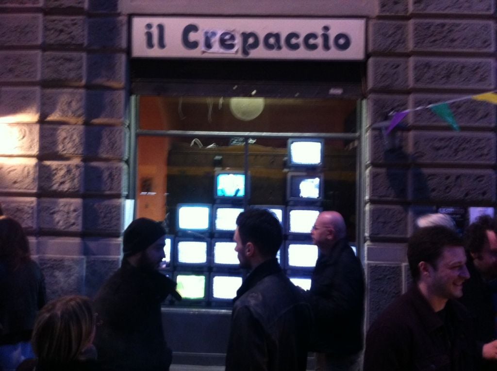 Milano Updates: il Crepaccio, la nuova vetrina (di nome e di fatto) della movida creativa meneghina. Ecco chiccera all’opening del progetto di Yuri Ancarani & allievi