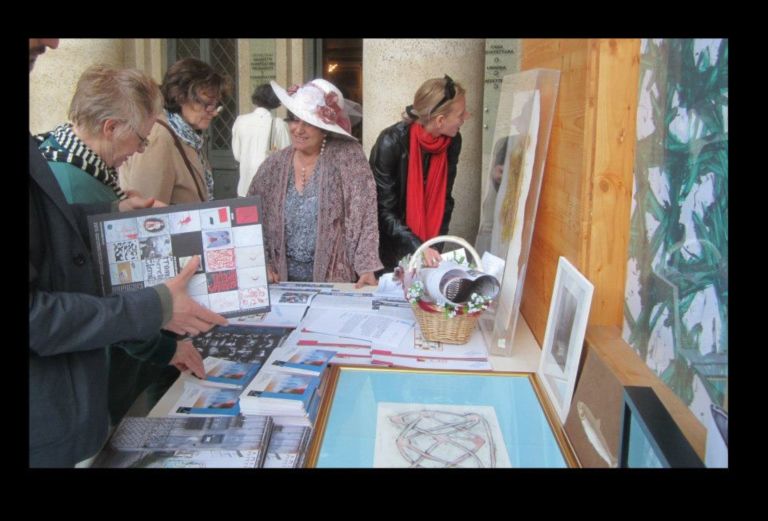 FestARIA Casa dell’Architettura Roma 7 Un anno di ARIA. Festa nella Capitale per gli Artisti Romani in Assemblea, con raccolta fondi per la rivista del gruppo: ecco le foto della serata