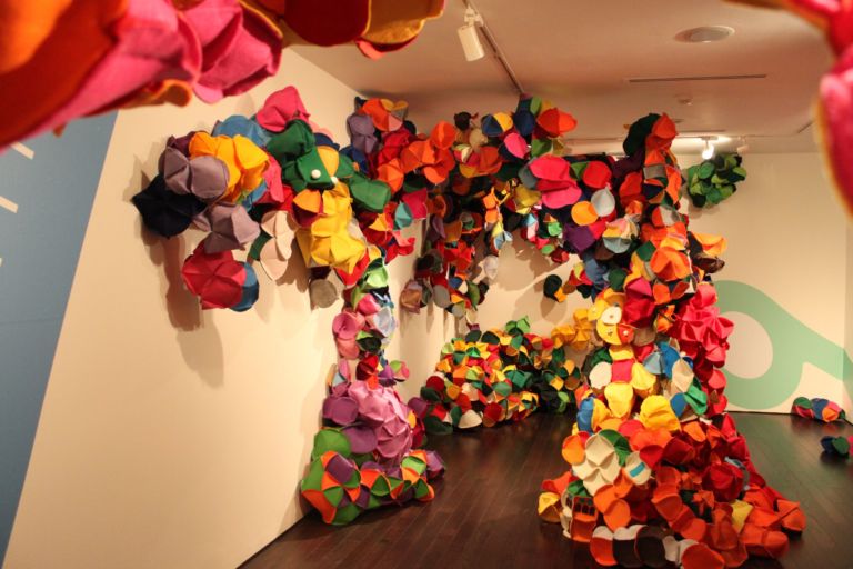 Kids Creative Lab 2013 – Collezione Peggy Guggenheim Venezia 5 Installazione collettiva con 160mila autori. Alla Collezione Peggy Guggenheim di Venezia il progetto Kids Creative Lab: ecco tutte le immagini