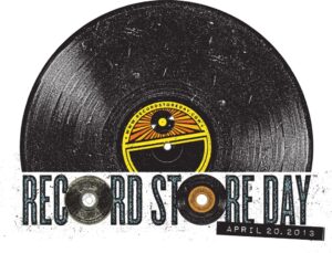 Nel (micro)solco del mito: si celebra il Record Store Day, giornata internazionale dell’orgoglio vinile, con 400 edizioni a tiratura limitata destinate al mercato dei collezionisti. Che fa boom, crescendo solo nell’ultimo anno, in Italia, del 46%