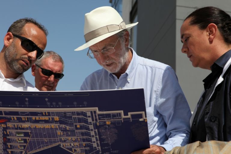 Renzo Piano in cantiere Meno cento: tanti sono i giorni che mancano all’inaugurazione del MUSE, il nuovo Museo delle Scienze che Renzo Piano ha disegnato per la città di Trento. La presentazione degli spazi alla Triennale di Milano