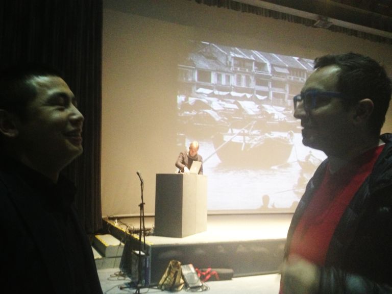 Roberto Paci Dalò finissage Shanghai Biennale 2013 9 Serata Paci Dalò. Per il finissage della Shanghai Biennale, protagoniste foto e video dell’artista italiano: qui è lui a raccontare tutto