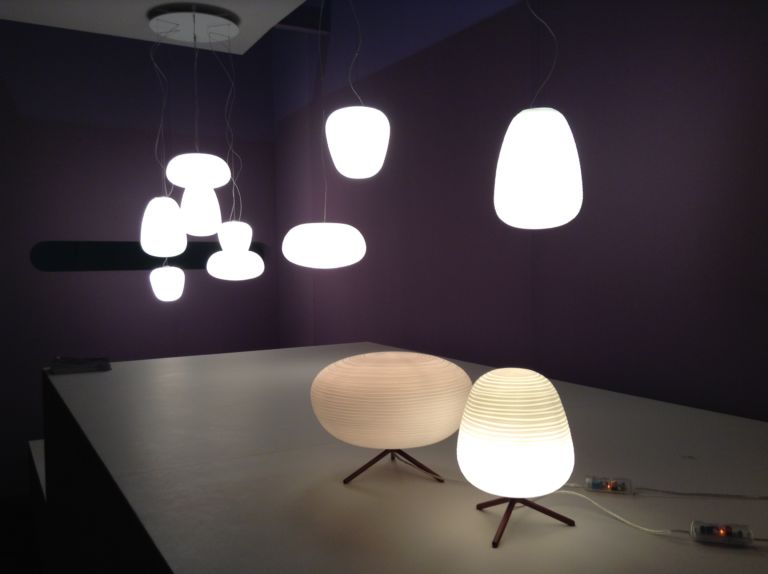 Salone del Mobile – Foscarini 2013 5 Salone Updates: Foscarini regina della luce. A Euroluce presenta i nuovi prodotti, a Brera apre un nuovo showroom, al Poldi Pezzoli inaugura una mostra sul libro…