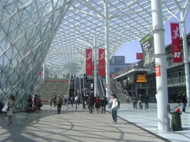Salone del Mobile di Milano Ecco come è stato il 2013 del design. Piccolo e scanzonato bilancio di mostre, eventi, tendenze. Su cosa mettere il like e cosa cestinare?