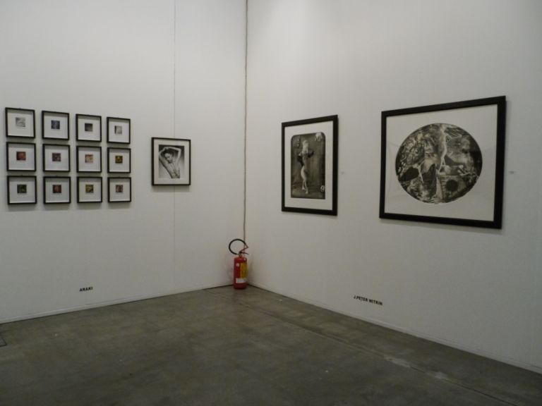 Witkin e Araki a Ca di Fra Milano Updates: dalla vagina gigante di Erik Ravelo agli spogliarelli di Petra Cortright, fotogallery a luci rosse dagli stand di MiArt. Dove non mancano gli espliciti richiami al sesso, tra naif e porno soft