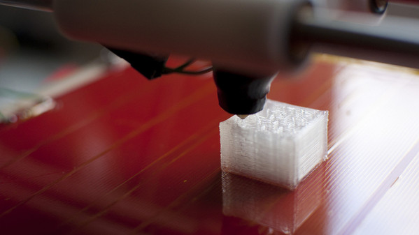 makers protagonisti della terza rivoluzione industriale 840 Ecco come è stato il 2013 del design. Piccolo e scanzonato bilancio di mostre, eventi, tendenze. Su cosa mettere il like e cosa cestinare?