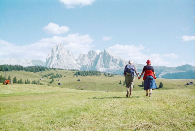 Luigi Ghirri, Alpe di Siusi, 1979 - da Topografia-Iconografia (1980-81) - Courtesy Istituto Nazionale per la Grafica, Roma