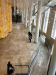 4 Lobby ramp and stairs Diamond Schmitt Architects 80mila metri quadrati, 700 milioni di euri investiti. San Pietroburgo si appropria del nuovo Mariinsky Theatre, progetto dei canadesi Diamond Schmitt Architects