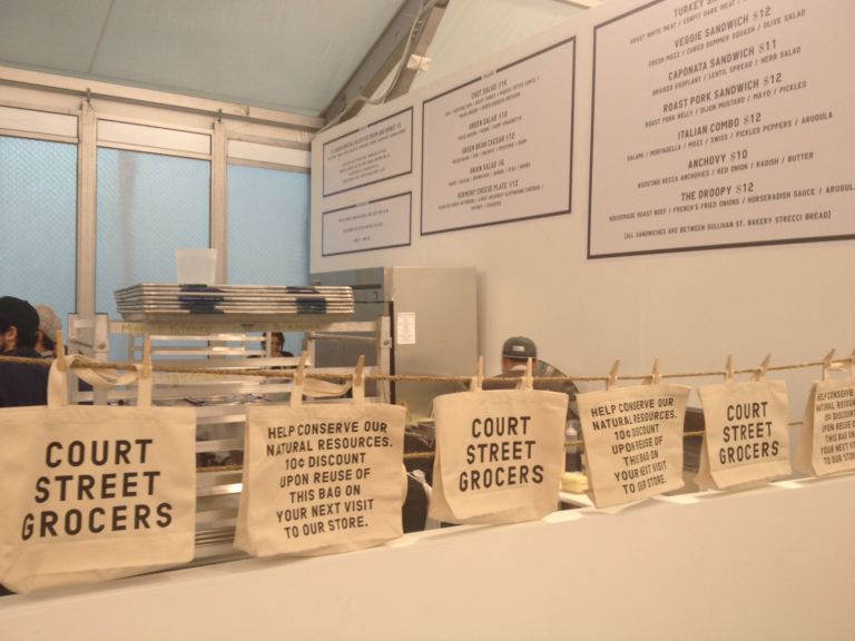 Catering a Frieze New York 2013 4 New York Updates: il senso di Frieze per il cibo. Non esiste al mondo una fiera più gourmet di questa, ecco perché e percome